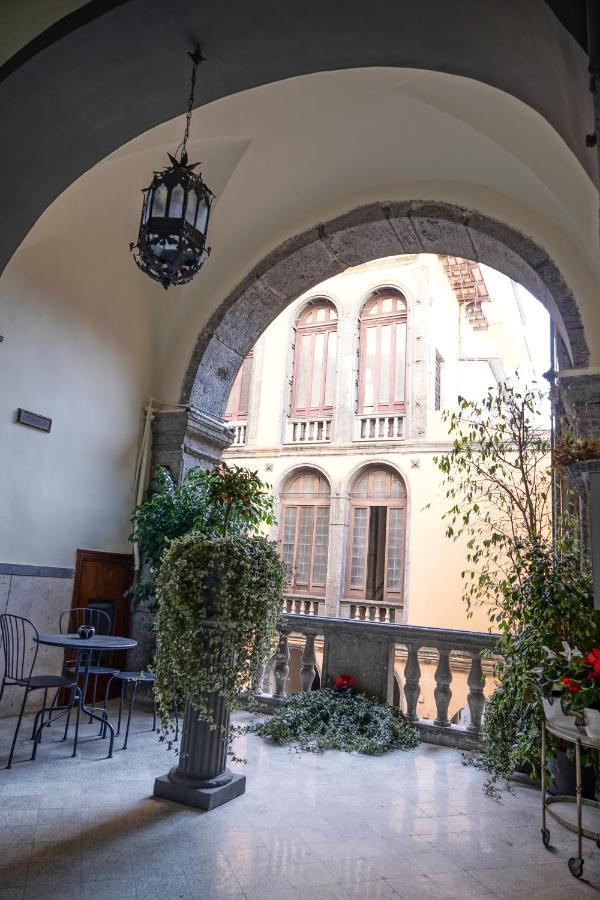 Bed and Breakfast Dimora Donna Elena By Ranieri Neapel Exterior foto